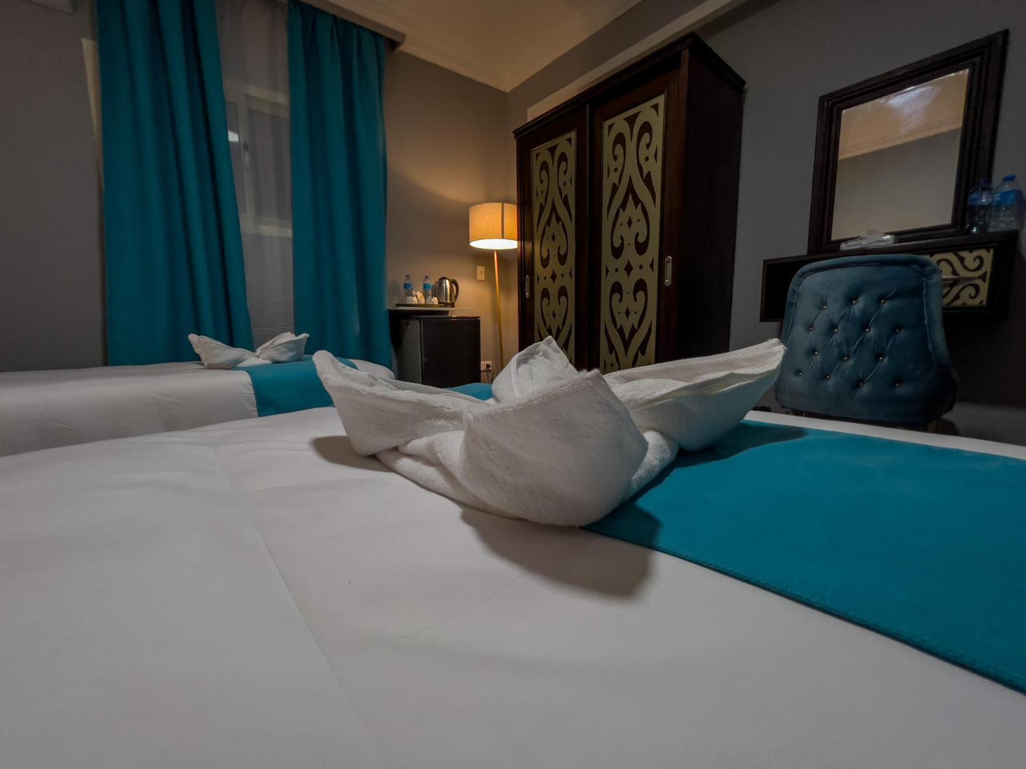 Pyramids Gate Hotel Kafrat al Jabal Luaran gambar