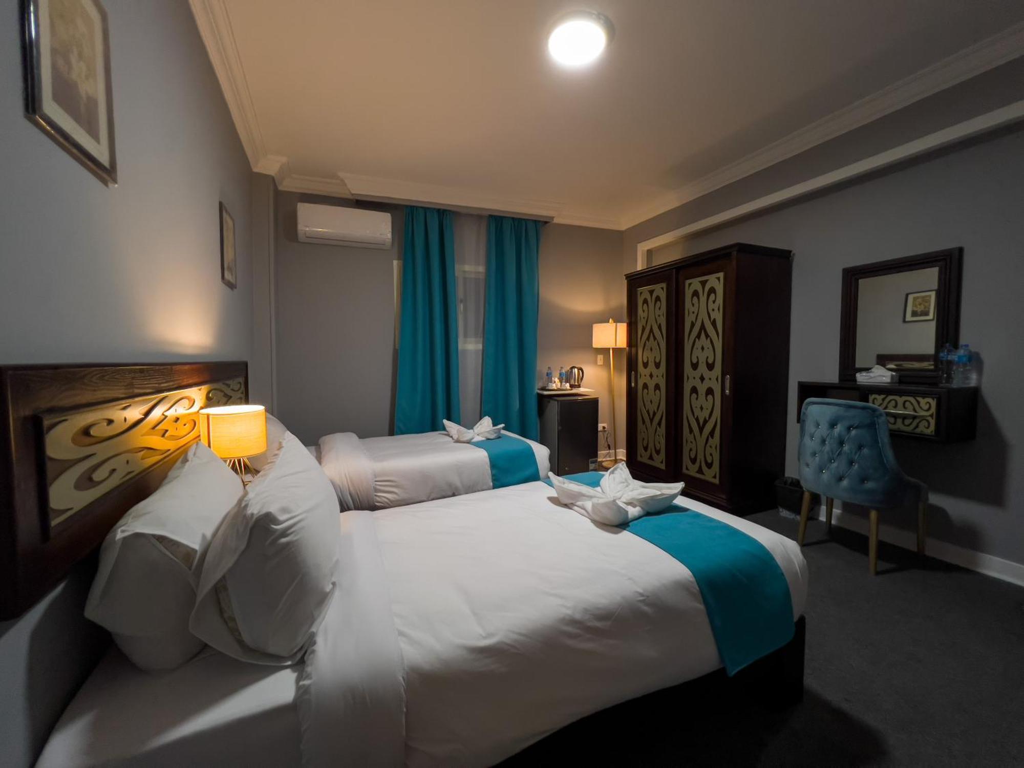 Pyramids Gate Hotel Kafrat al Jabal Luaran gambar