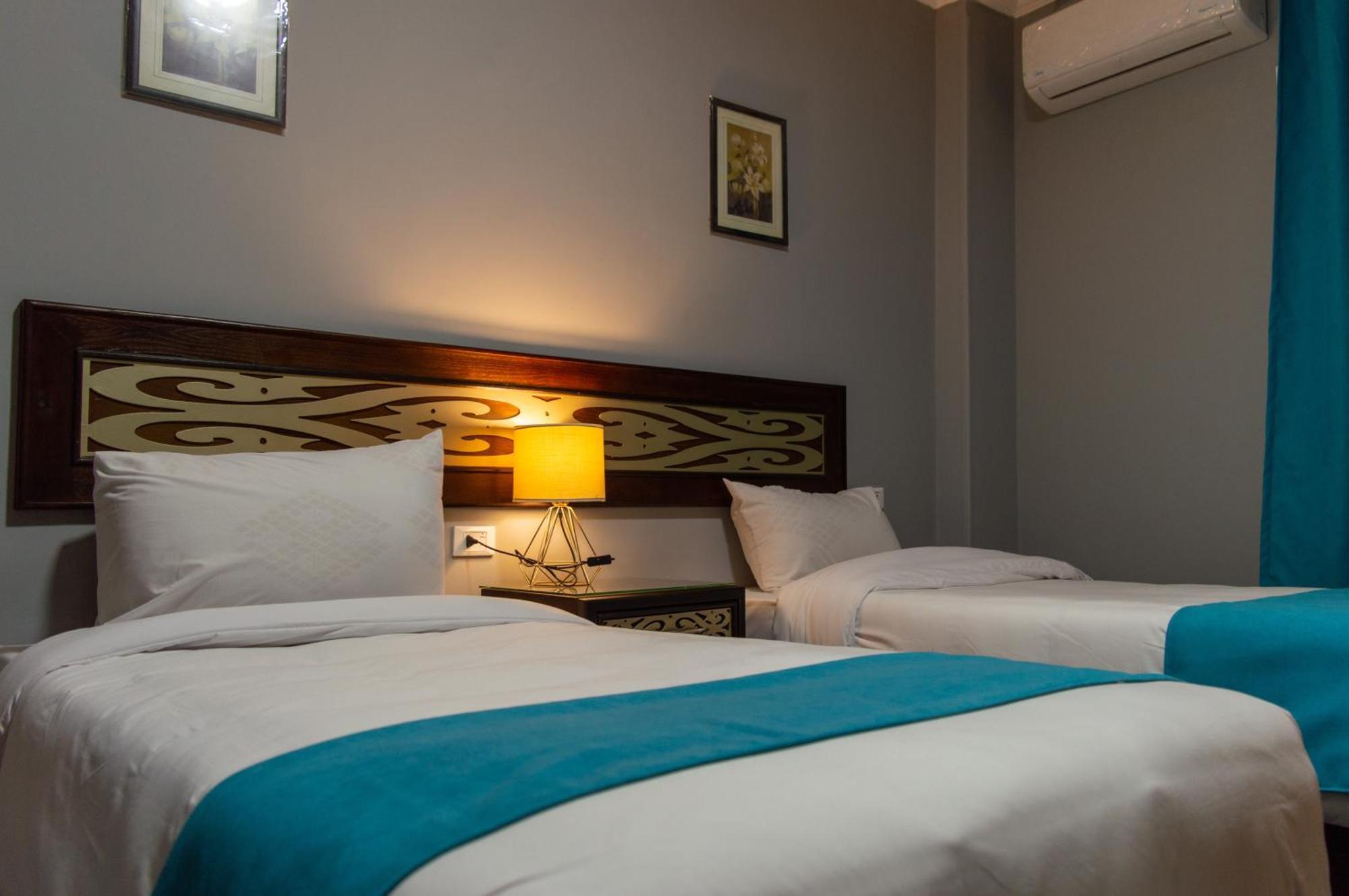 Pyramids Gate Hotel Kafrat al Jabal Luaran gambar